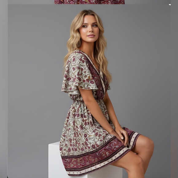 Burgundy Floral Print Butterfly Sleeve Dress - Picture 3 of 11